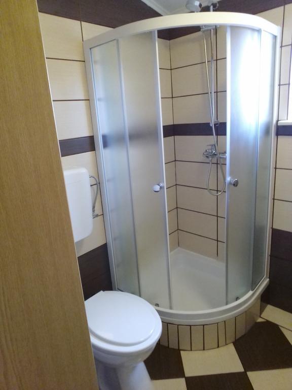 Tomek Apartment Vir Ngoại thất bức ảnh
